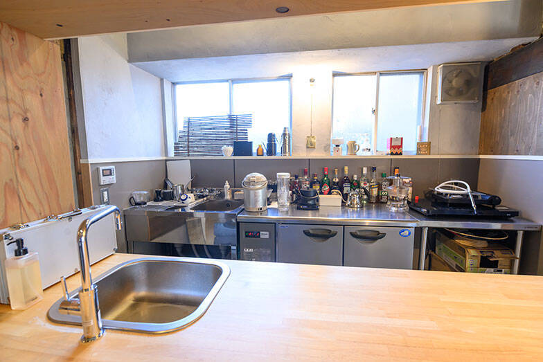 お寺の副住職、蔵書3万冊の「現代版・寺子屋」を開いたら、人口減少する町に人が集まってきた！ 「ふるえる書庫」の挑戦　大阪・池田市