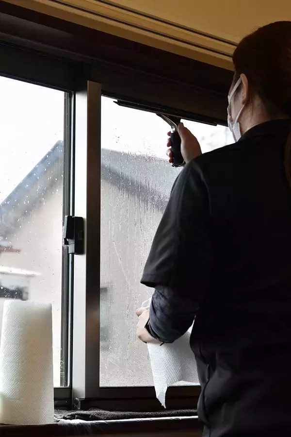 「【1000人超の犯罪者が証言】泥棒が諦める「面倒な家」の条件。防犯目線の物件選びを元大阪府警の警察官・折元洋巳さんに聞いた」の画像