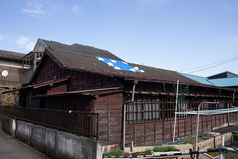 「八王子芸術祭2025」9割廃業の織物の街、使われなくなった工場跡を舞台に10年かけて記憶を次世代につなぐ挑戦