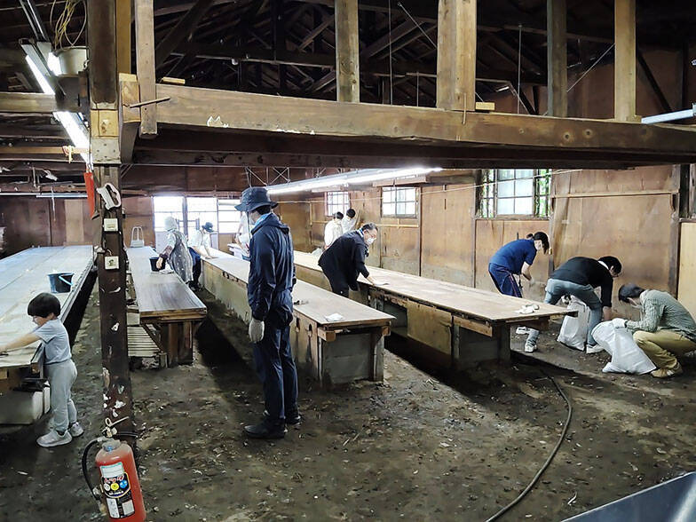 「八王子芸術祭2025」9割廃業の織物の街、使われなくなった工場跡を舞台に10年かけて記憶を次世代につなぐ挑戦