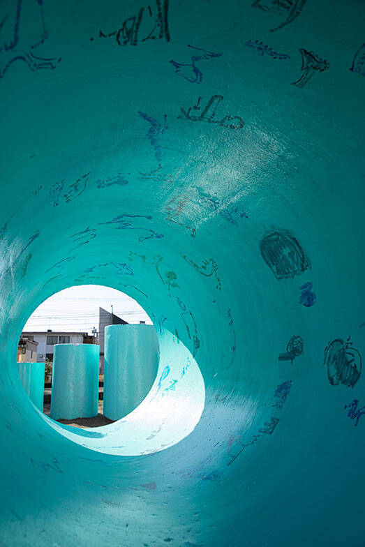 「八王子芸術祭2025」9割廃業の織物の街、使われなくなった工場跡を舞台に10年かけて記憶を次世代につなぐ挑戦