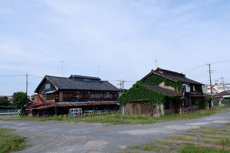 「八王子芸術祭2025」9割廃業の織物の街、使われなくなった工場跡を舞台に10年かけて記憶を次世代につなぐ挑戦