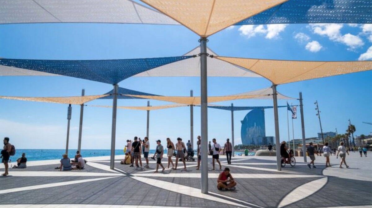 「通勤も買い物も徒歩15分圏内」が世界の常識に？ パリで車が激減した理由とは？ 大阪の街も”大変貌”計画が進行中