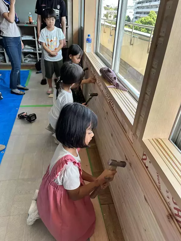 「地域の断熱意識アップには地元工務店の協力が不可欠！ 学校断熱ワークショップを通じて変化促す　森田材木・千葉県流山市」の画像