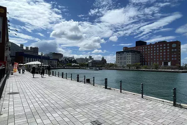 「【築74年・家賃1万円の団地】占い師・探偵・ブックカフェ店主…大家負担でDIYし放題、部屋も住人もクセが強すぎる！ 福岡「門司港1950団地」渋沢プロジェクト」の画像