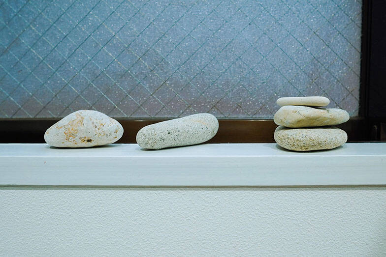 広い家へ引越す、は古い？ 近所にもう1部屋借りる「近距離2拠点」という選択肢。8畳1Kがリノベで最高の仕事場に！ イラストレーター・てらいまきさんに聞く