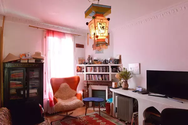 「パリ郊外の古い一戸建てを大改造しモロッコ空間に！緑いっぱいサンルームでガーデンパーティも　パリの暮らしとインテリア[15]」の画像