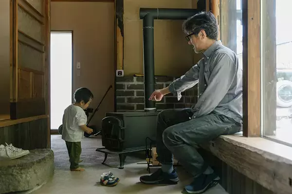 「明治時代の古民家を補助金300万を活用し令和性能へリノベ！ 子育て夫妻が外断熱などで賢く叶えた”ハイスぺ古民家”　香川・高松市」の画像