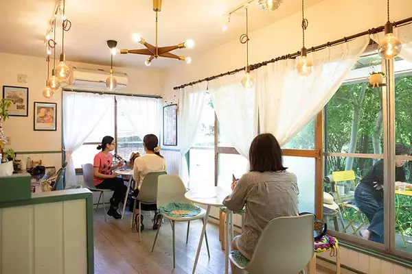 「東京の個人宅、1000坪の「秘密の花園」をいつでも公開！ 親子3世代でつなぐ庭の日常にベーカリーカフェも　森田オープンガーデン・小平市」の画像