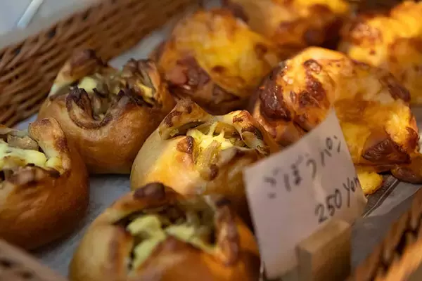 「東京の個人宅、1000坪の「秘密の花園」をいつでも公開！ 親子3世代でつなぐ庭の日常にベーカリーカフェも　森田オープンガーデン・小平市」の画像