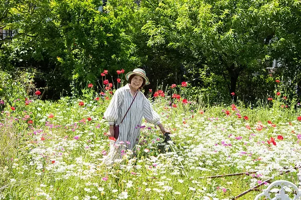 「東京の個人宅、1000坪の「秘密の花園」をいつでも公開！ 親子3世代でつなぐ庭の日常にベーカリーカフェも　森田オープンガーデン・小平市」の画像