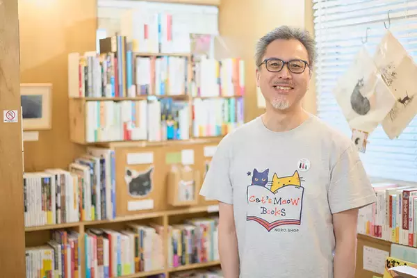 「「猫の本屋」中古一戸建てをリノベし8坪の自宅兼店舗に。”猫店員”が迎える住宅街のサードプレイス、保護猫活動も　三軒茶屋「Cat's Meow Books（キャッツミャウブックス）」」の画像