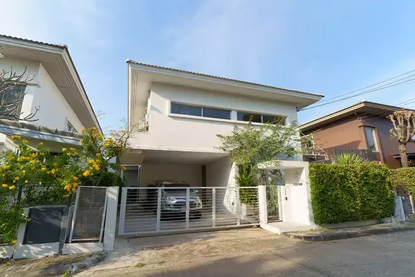 「タイならでは塀囲みのまち「ゲーテッド・コミュニティ」って？ クリエイターカップルがリノベ＆増築したおしゃれなおうちにおじゃまします　」の画像