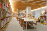 「老朽化で寿命迎える街の図書館を町民ら主導でリノベ！テラスで日光浴、おしゃべりOKの素敵空間に生まれ変わった「瑞穂町図書館」 東京・瑞穂町」の画像4