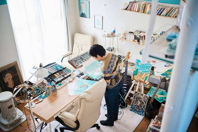 美大生などクリエイターが”住み継ぐ”賃貸。原状回復ナシ・DIYで歴代住人が育て上げた伝説のアパートに潜入　町田市「アップル＆サムシングエルス」