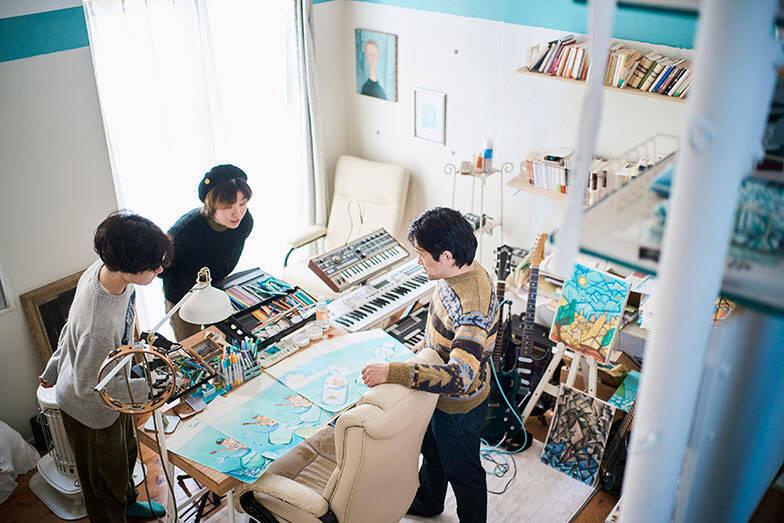 美大生などクリエイターが”住み継ぐ”賃貸。原状回復ナシ・DIYで歴代住人が育て上げた伝説のアパートに潜入　町田市「アップル＆サムシングエルス」