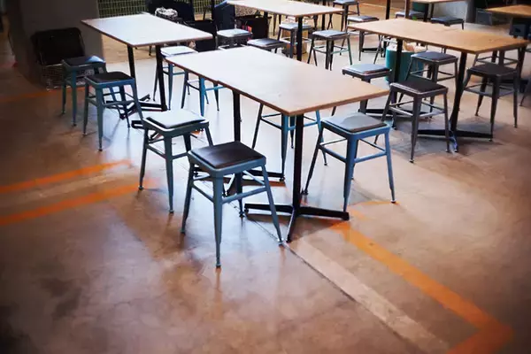 「複合商業施設「the RECORDS」が話題！ 公園隣接の閉鎖ビジネスホテルをフードコート等にしてにぎわいの拠点に、地域の価値を再構築　千葉市」の画像