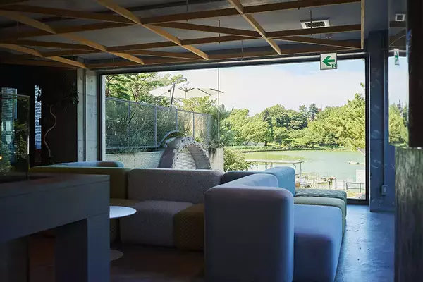 「複合商業施設「the RECORDS」が話題！ 公園隣接の閉鎖ビジネスホテルをフードコート等にしてにぎわいの拠点に、地域の価値を再構築　千葉市」の画像