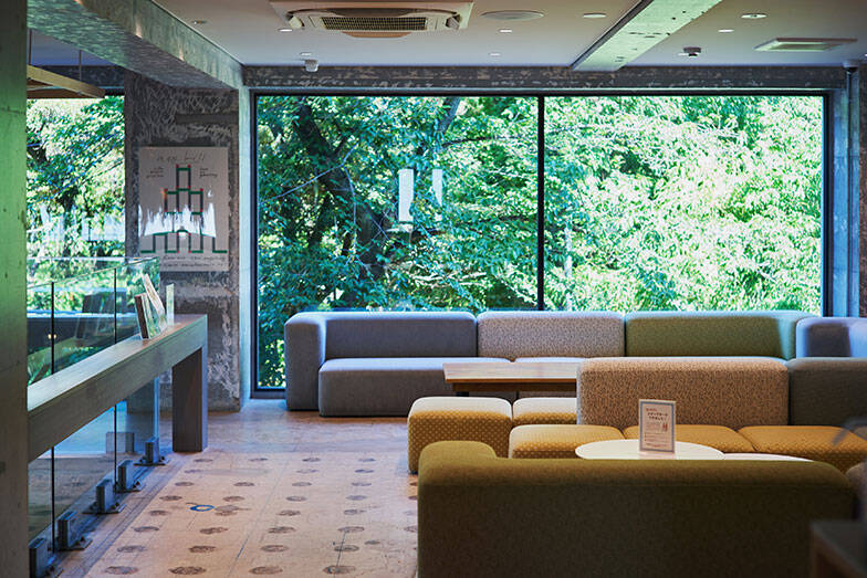 複合商業施設「the RECORDS」が話題！ 公園隣接の閉鎖ビジネスホテルをフードコート等にしてにぎわいの拠点に、地域の価値を再構築　千葉市