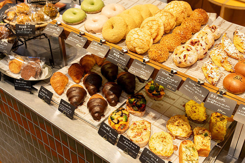 複合商業施設「the RECORDS」が話題！ 公園隣接の閉鎖ビジネスホテルをフードコート等にしてにぎわいの拠点に、地域の価値を再構築　千葉市