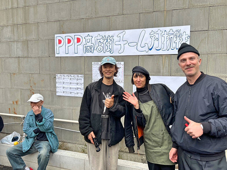 「屋外卓球台」で下町商店街の空き地が激変！ 多世代入り混じる遊び場へ。チーム対抗戦を見ながら話を聞いてきた　墨田区京島