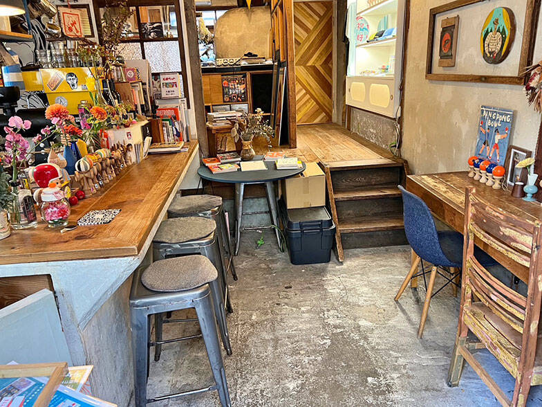 「屋外卓球台」で下町商店街の空き地が激変！ 多世代入り混じる遊び場へ。チーム対抗戦を見ながら話を聞いてきた　墨田区京島