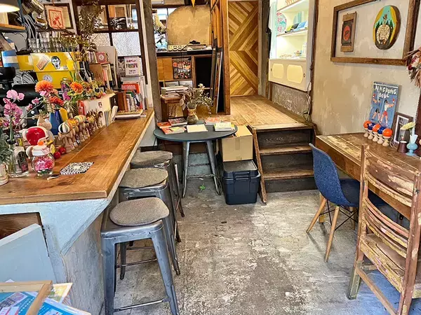 「「屋外卓球台」で下町商店街の空き地が激変！ 多世代入り混じる遊び場へ。チーム対抗戦を見ながら話を聞いてきた　墨田区京島」の画像
