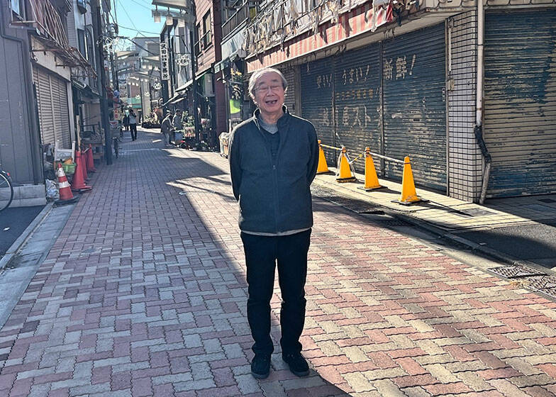 「屋外卓球台」で下町商店街の空き地が激変！ 多世代入り混じる遊び場へ。チーム対抗戦を見ながら話を聞いてきた　墨田区京島