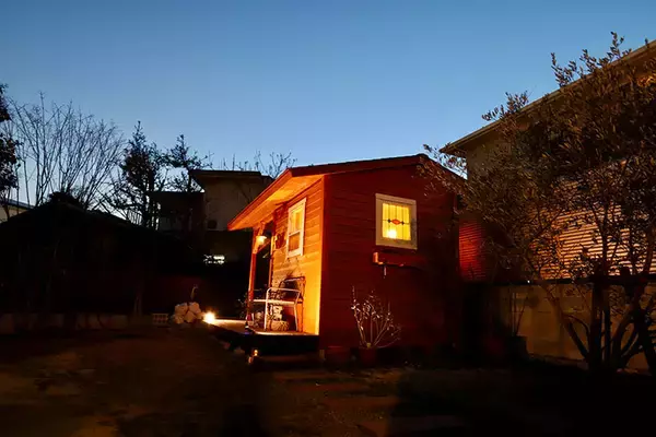 「タイニーハウスを庭先に。”+10平米”の小屋で、趣味に、テレワークに、夢ひろがる！　名古屋・ニッカタイニーズパーク」の画像