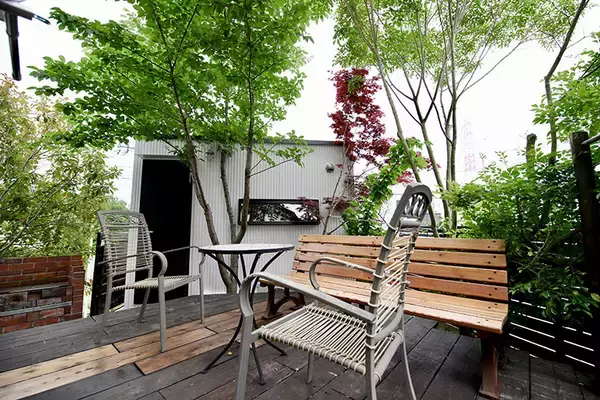 「タイニーハウスを庭先に。”+10平米”の小屋で、趣味に、テレワークに、夢ひろがる！　名古屋・ニッカタイニーズパーク」の画像