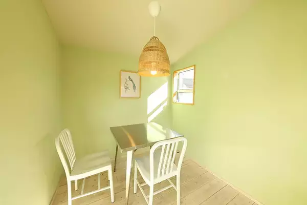 「タイニーハウスを庭先に。”+10平米”の小屋で、趣味に、テレワークに、夢ひろがる！　名古屋・ニッカタイニーズパーク」の画像