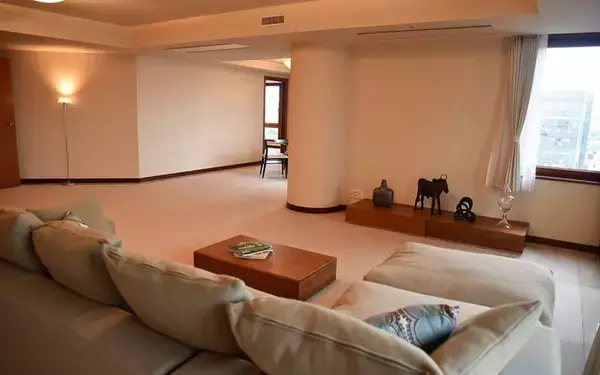 「家賃150万超えの超高級賃貸マンションを内見してみた」の画像