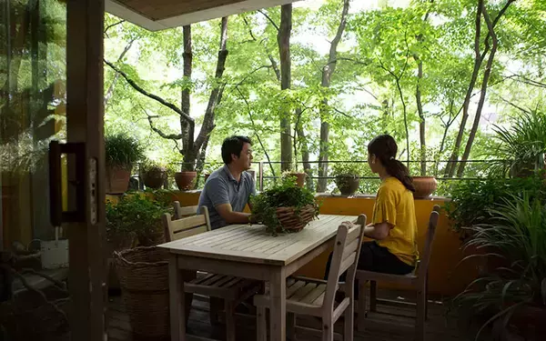 「都市の緑、保存する建物づくりを　自然と暮らしをつなげる「里山一体マンション」を巡る」の画像