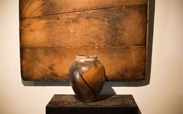 「好きなものに囲まれて暮らしたい。築43年のマンションが“住宅兼ギャラリー”になるまで」の画像