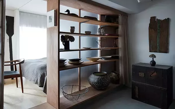 「好きなものに囲まれて暮らしたい。築43年のマンションが“住宅兼ギャラリー”になるまで」の画像