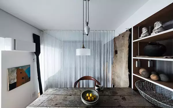 「好きなものに囲まれて暮らしたい。築43年のマンションが“住宅兼ギャラリー”になるまで」の画像