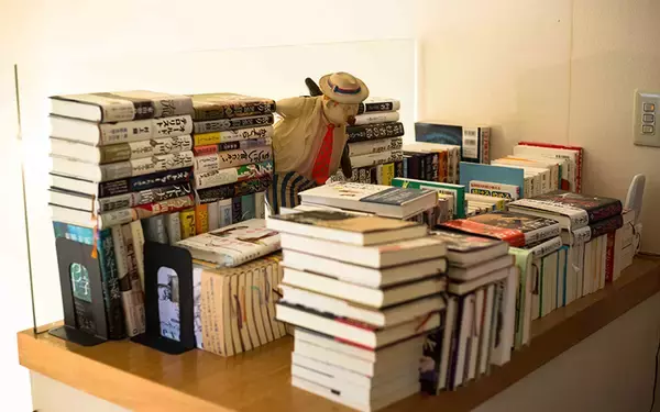 「あの人のお宅拝見[5] 藤原和博校長「家は生活の舞台」、著書『建てどき』から築17年の自邸を振り返る」の画像