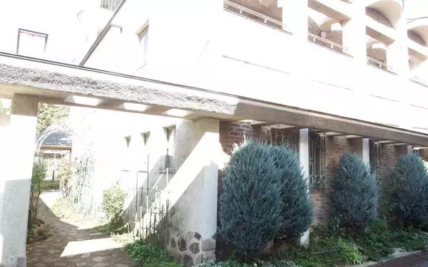 「まるでジブリの世界　「中庭アパルトメント」の美と機能【名物賃貸におじゃまします（1）】」の画像