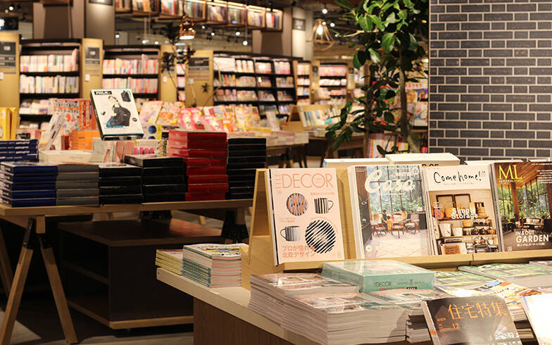 Tsutaya Bookstore ホームズ新山下店 レポート 家具店 ホームセンターと本屋が融合 18年12月11日 エキサイトニュース 3 3