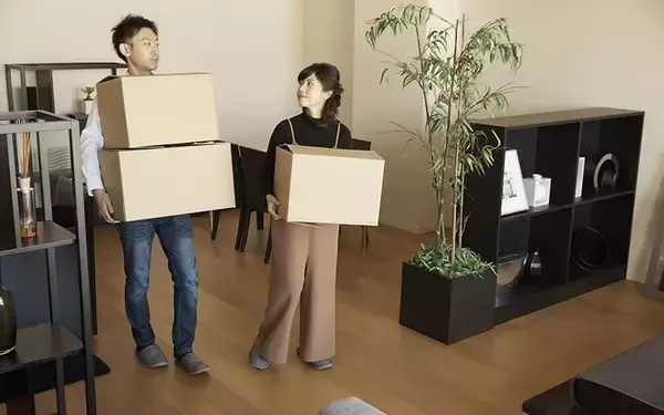 イマドキの引越し事情！節約の方法、近隣への挨拶、お祝いに贈るものなどご紹介