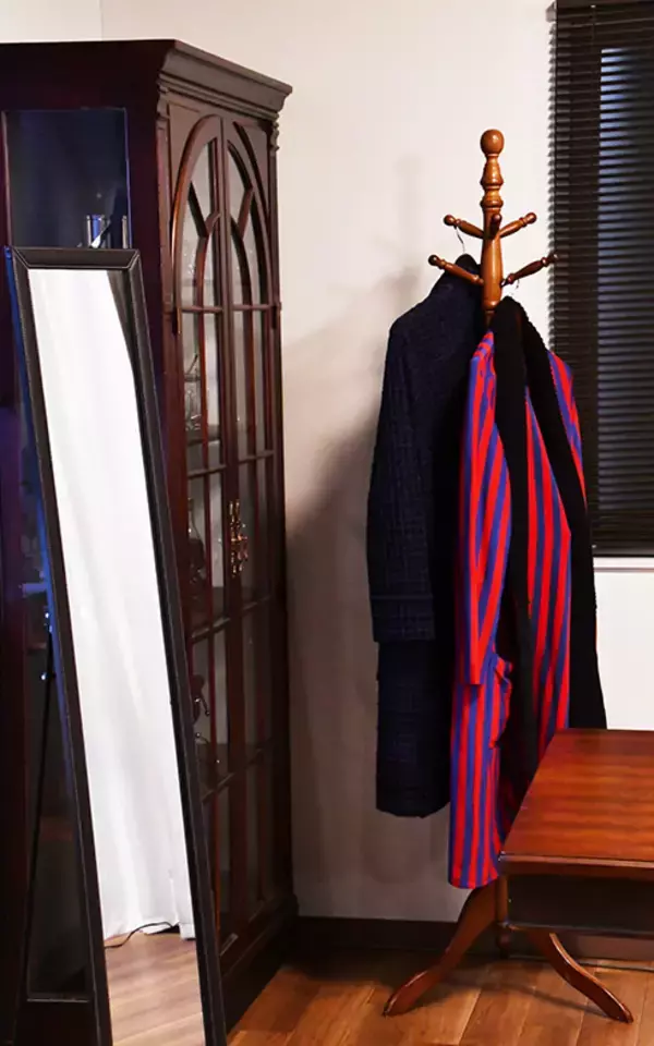 「人気ドラマ『まだ結婚できない男』、2019年の桑野（阿部寛）の住まいは進化した？」の画像