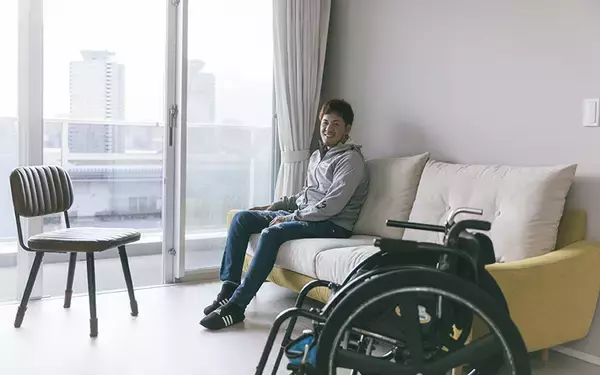 車いすテニス菅野浩二選手が住まいに求めるものは？ 「東京パラリンピック」メダル目指し
