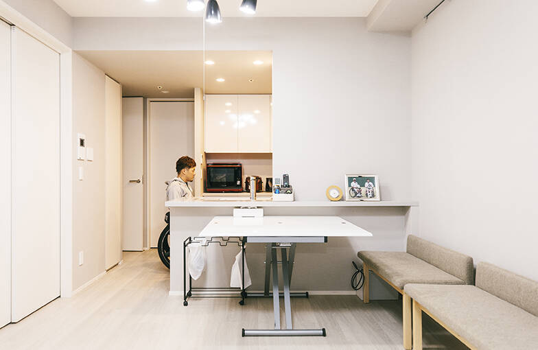 車いすテニス菅野浩二選手が住まいに求めるものは？ 「東京パラリンピック」メダル目指し