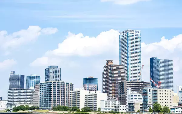 「2019年の新築マンション購入、首都圏・関西圏ともに最も高く、最も狭く！？」の画像