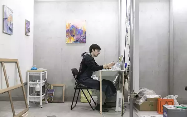 「住んで、創作して、働いて、プレゼンする。職住一体型アーティストレジデンス＆アートホテル「KAGANHOTEL」」の画像