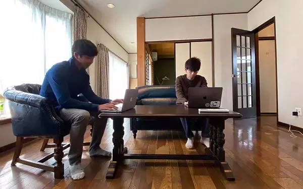 「テレワーク、自宅で集中できない！ ホテル活用などで“プレ移住”する人も」の画像