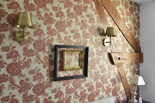 「パリの暮らしとインテリア[5] 郊外の元農家を“週末の家”に。ヘアアーティストとアクセサリーデザイナー夫妻の休日」の画像