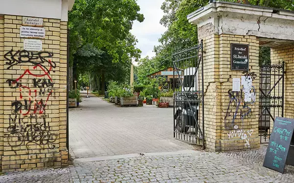 「ベルリンの巨大墓地が農園に！プリンツェシンネン庭園に見る素敵なドイツの墓地文化」の画像