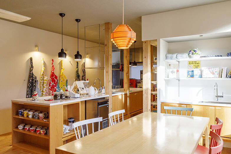 高齢者も障がい者も“ごちゃまぜ”に暮らす。空き家を活用した街「輪島KABULET」