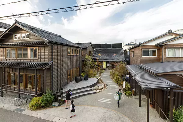 「高齢者も障がい者も“ごちゃまぜ”に暮らす。空き家を活用した街「輪島KABULET」」の画像